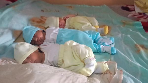 NACEN TRILLIZOS EN EL HOSPITAL VICENTE CORRAL MOSCOSO.-
