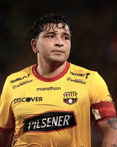 EN GUAYAQUIL ASESINAN AL JUGADOR DE BARCELONA MARIO PINEIRA.-