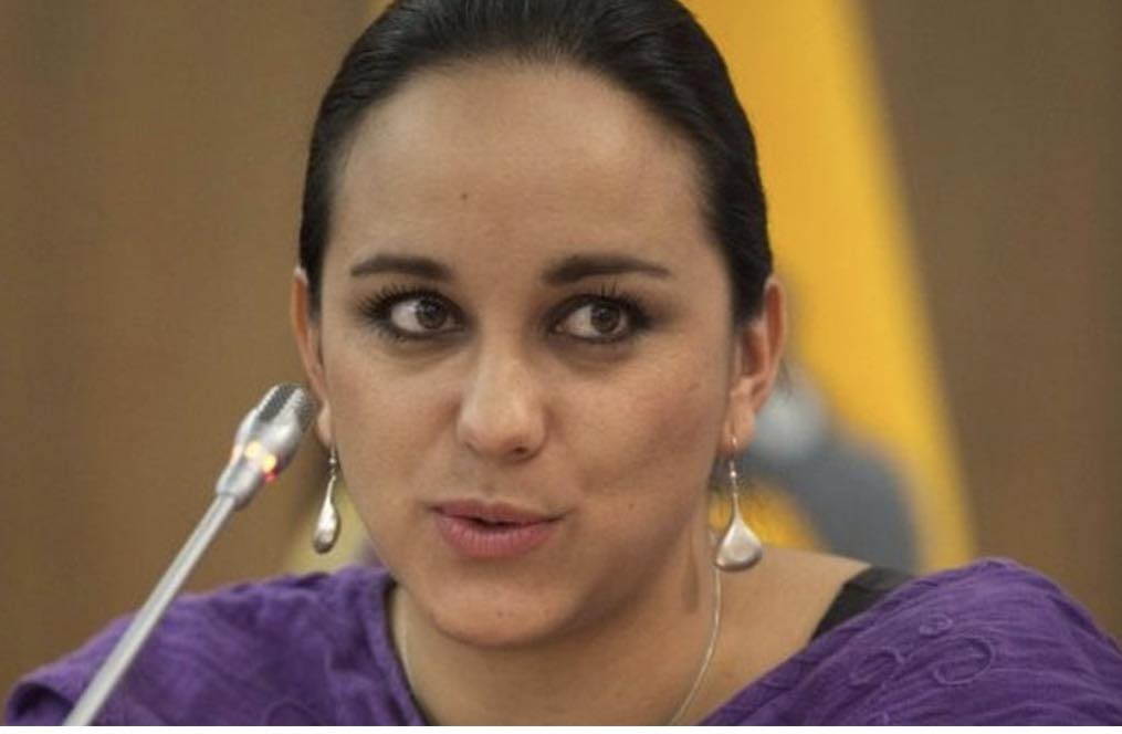 FUERA CANDIDATURA DE FELIPE VEGA PARA LA PRESIDENCIA DEL CORREISMO, AHORA SE PROMOCIONA A GABRIELA RIVADENEIRA.-