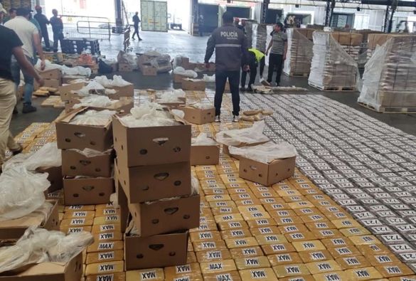 FUERTE GOLPE AL HAMPA. LA POLICÍA INCAUTA 4 TONELADAS DE COCAÍNA EN EL GUSMO DE GUAYAQUIL