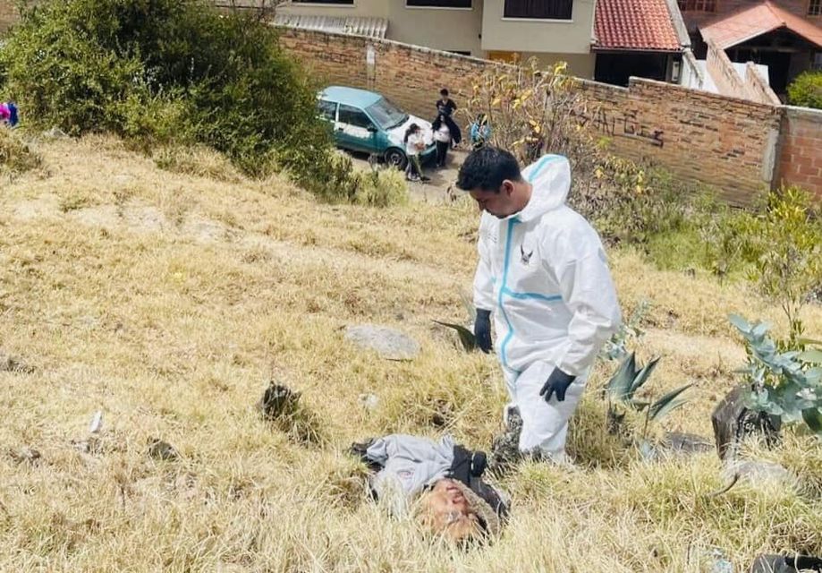 EN CUENCA, SECTOR DE QUINTA CHICA, LA POLICÍA ENCUENTRA UN CADAVER