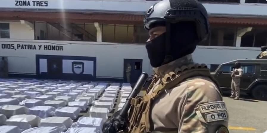 LA POLICÍA DE PANAMÁ DECOMISA CINCO TONELADAS DE COCAINA PROVENIENTE DE ECUADOR, CAMUFLADO EN CONTENEDOR DE BANANO CON DESTINO A ESPAÑA.-