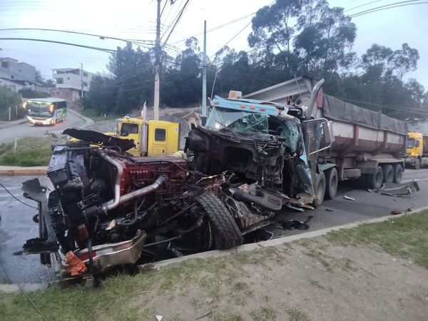 ACCIDENTE DE TRÁNSITO EN AZOGUES.-