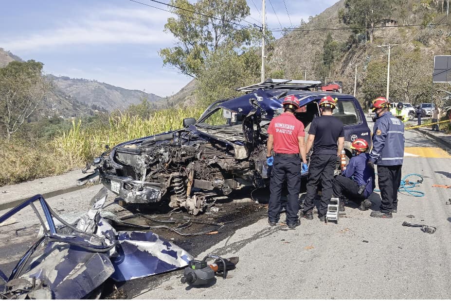 TERRIBLE ACCIDENTE DE TRÁNSITO EN EL SECTOR PUENTE EUROPEA EN PAUTE.- Se reporta en la línea 911 reportó siniestro de tránsito en sector Puente Europa, Paute.