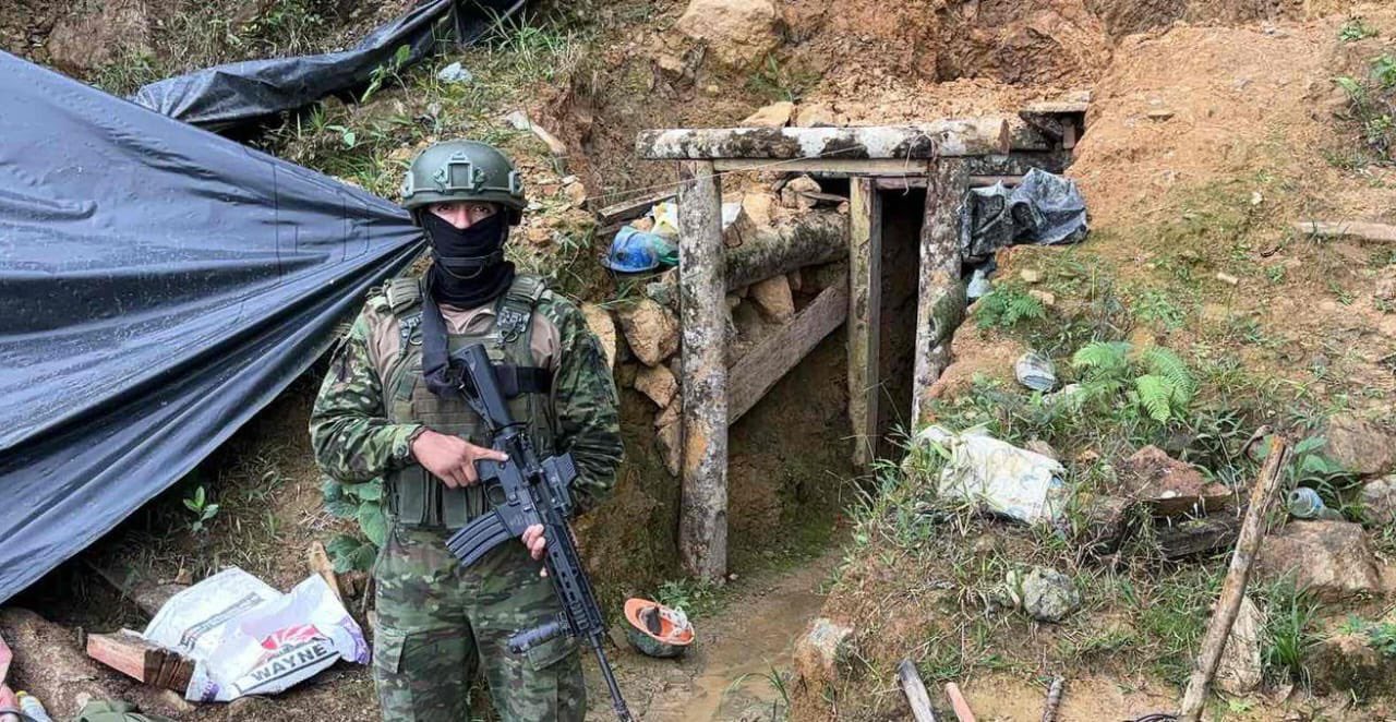 PESE AL GRAN ESFUERZO DE FUERZAS ARMADAS, NO PARA LA MINERÍA INFORMAL, SAQUEANDO DE LA RIQUEZA DEL PAÍS