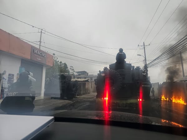 "EN IBARRA MANIFESTANTES SIGUE COMETIENDO ACTOS DE VIOLENCIA"
